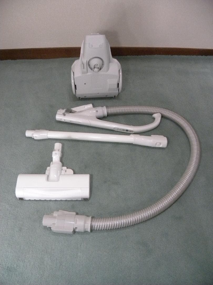 Panasonicサイクロン掃除機MC-SR610K