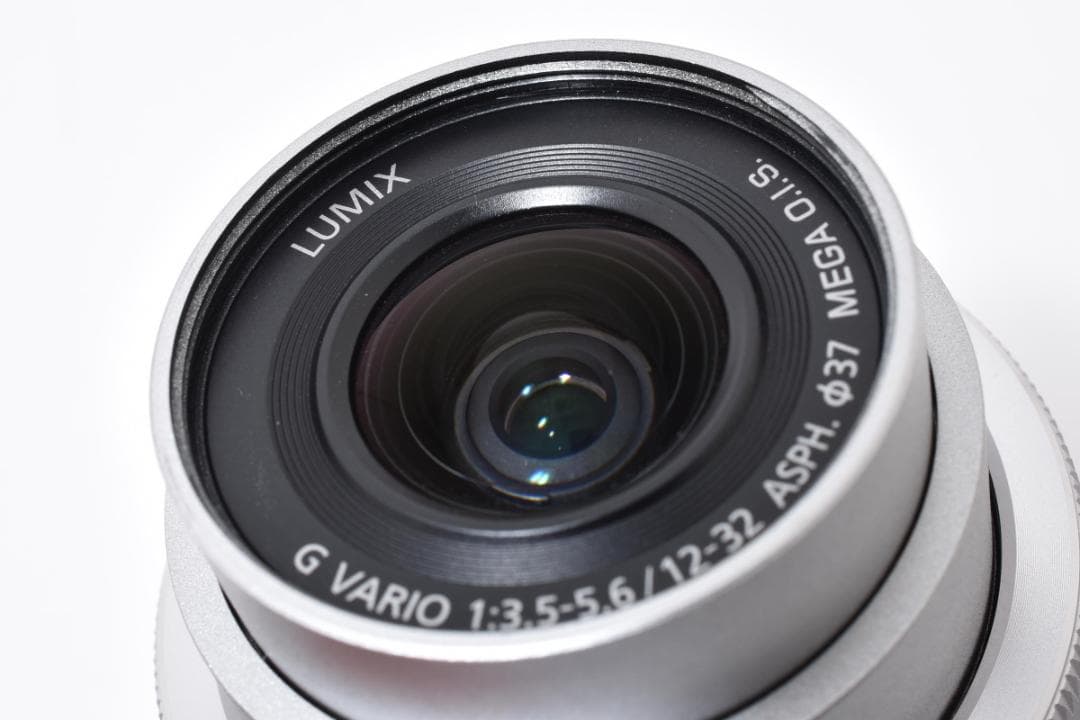 【美品】パナソニック Panasonic LUMIX DC-GF9 レンズキット