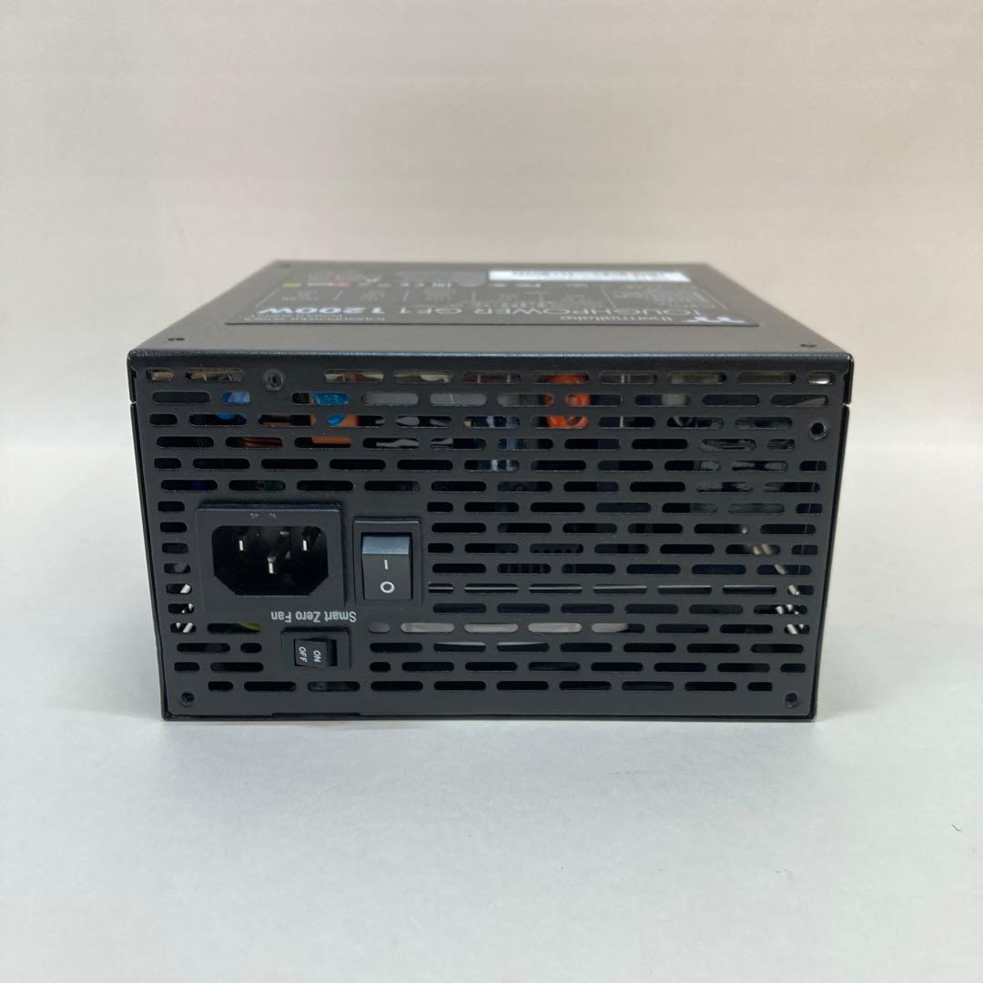 Thermaltake 1200w Gold 電源