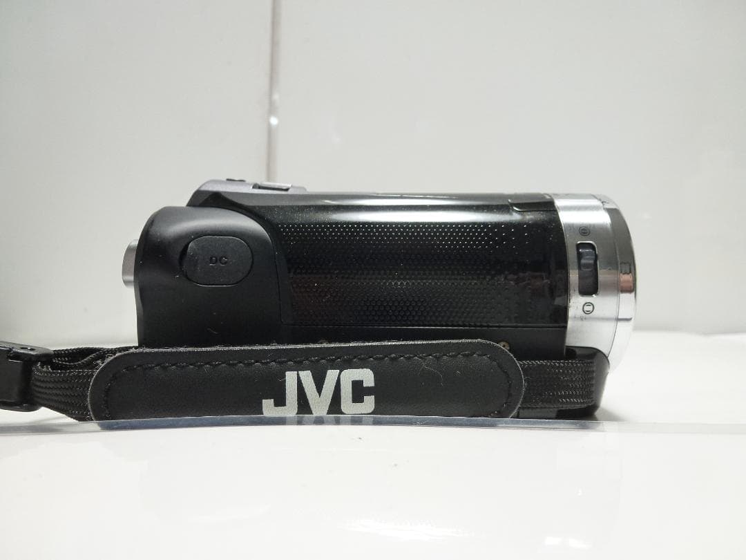 希少　大人気　JVC ビクターエブリオ ビデオカメラ GZ-HM133　SD保存