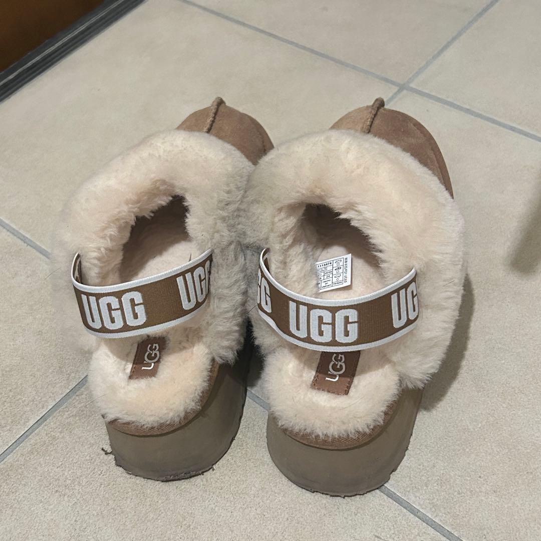 P*O様 UGG ムートンブーツ ストラップ付き ブラウン