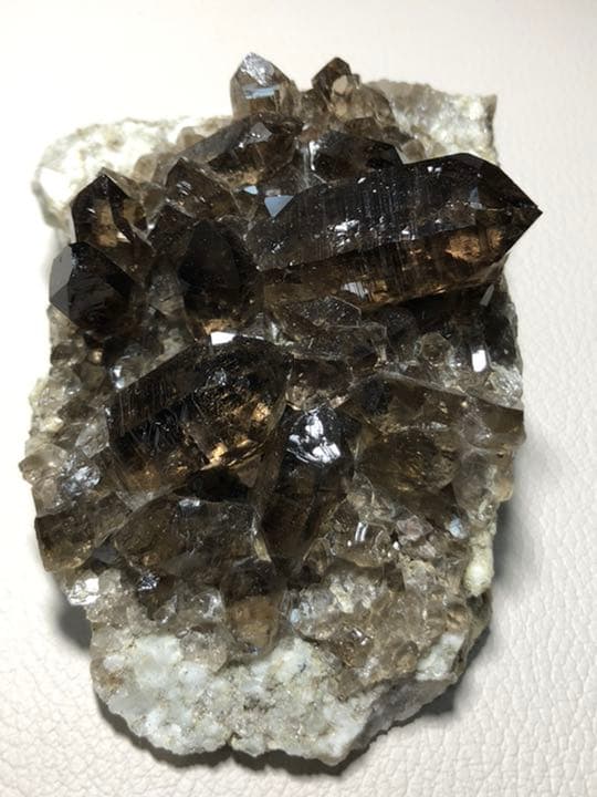 奇跡の スイス スモーキークォーツ クラスター 201g 完品✩.*˚