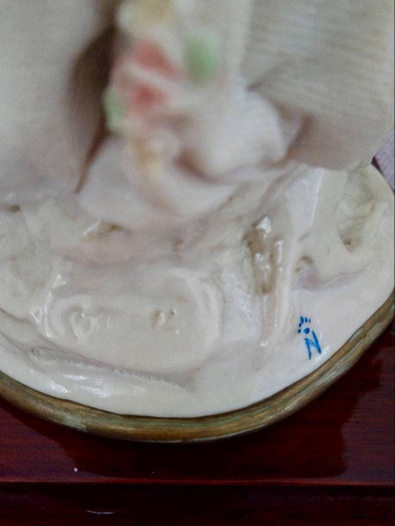 カポディモンテ　レース人形　フィギュリン　陶器　人形