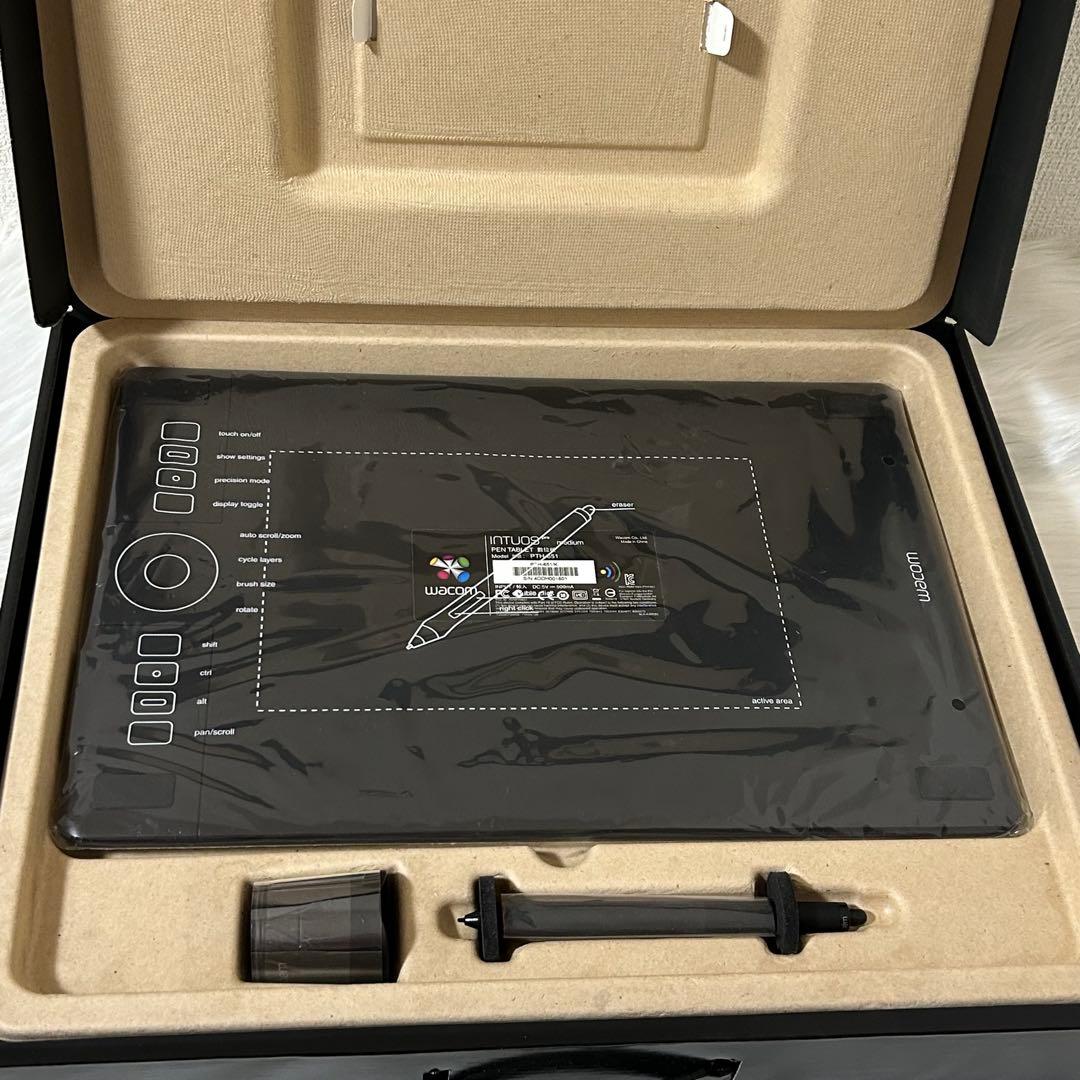 液タブ・ペンタブ wacom Intuos Pro medium PTH-651/K0