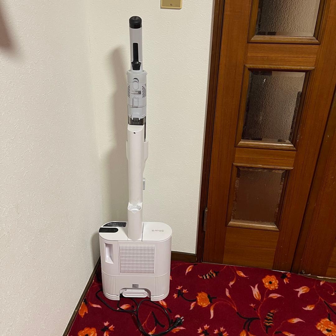 シャーク　スティッククリーナー　【LC351JWH】 動作確認済み