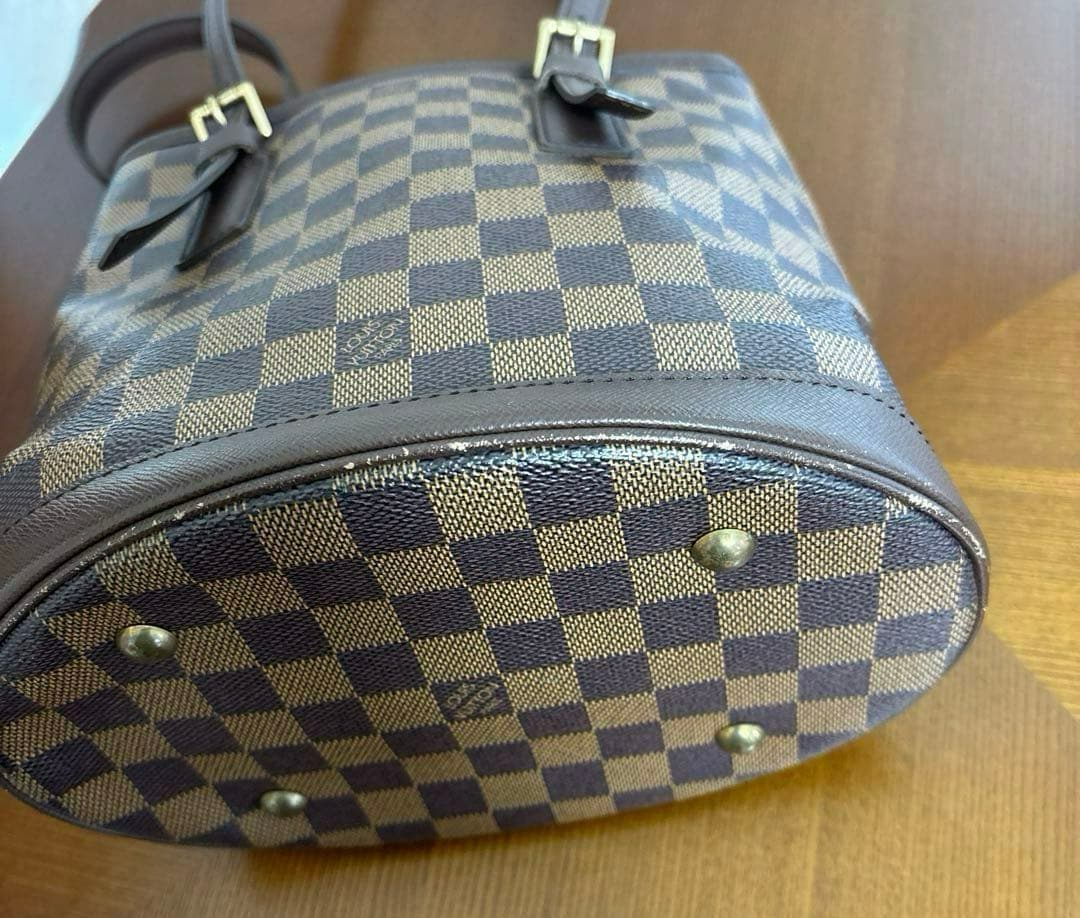 ルイヴィトン　マレ　ダミエ柄ブラウンレザーハンドバッグ