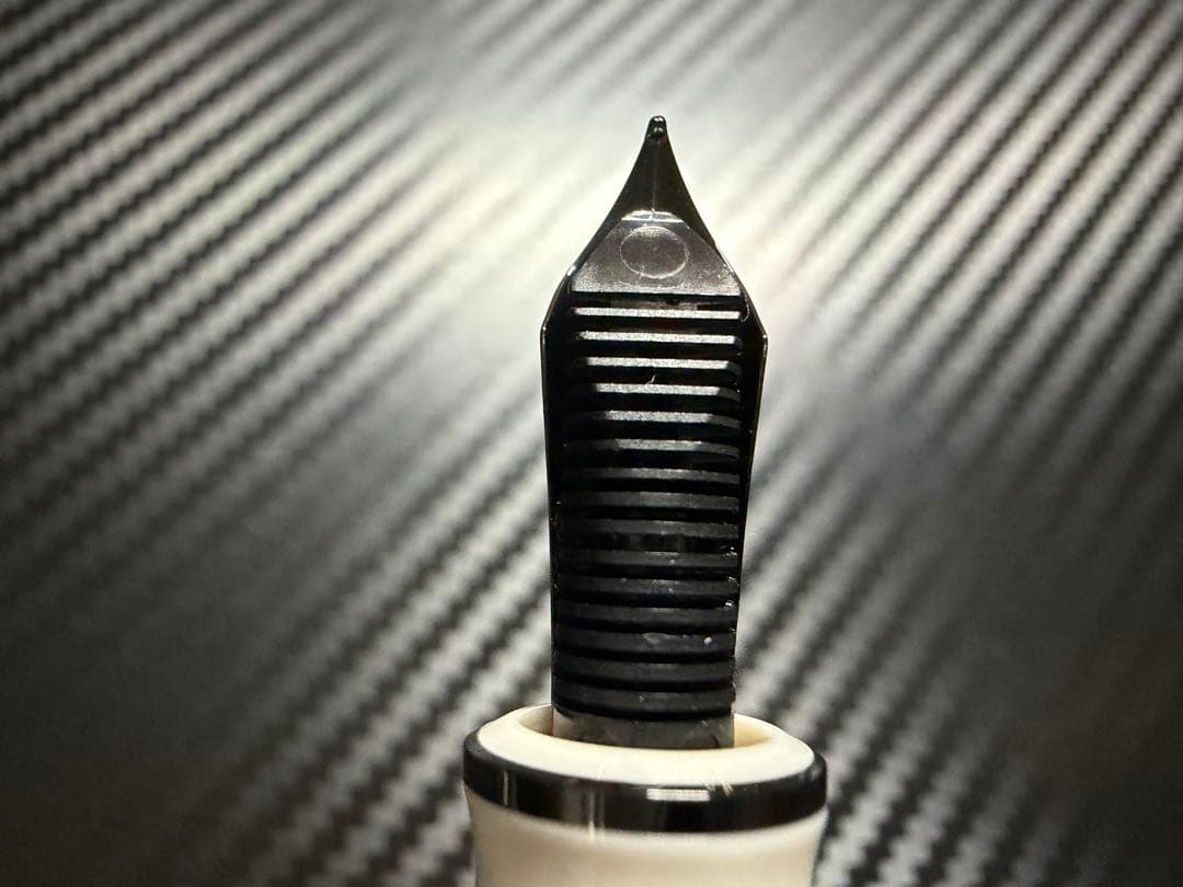 未使用に近い ペリカン スーベレーン M670 ウォームグレー EF 万年筆