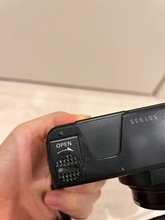 コニカ　フィルムカメラ(フィルム付)