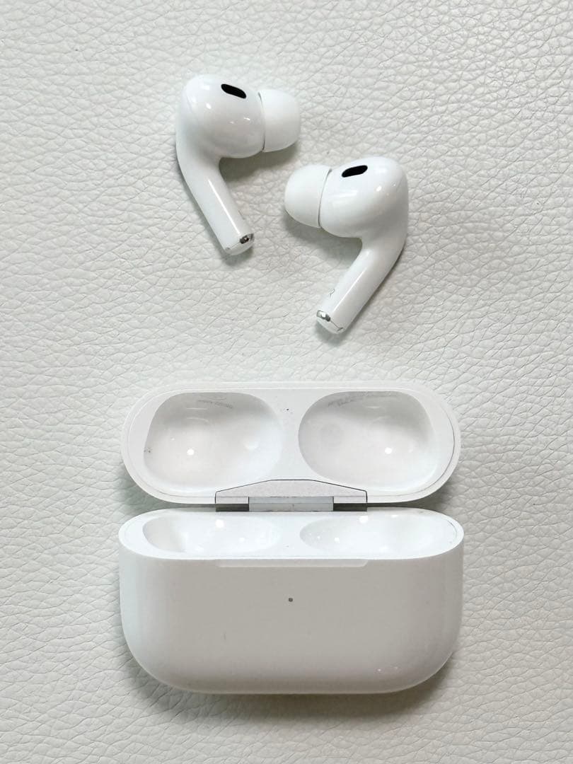 AirPods Pro 2 本体(Lightning版)Type-cケーブル付き