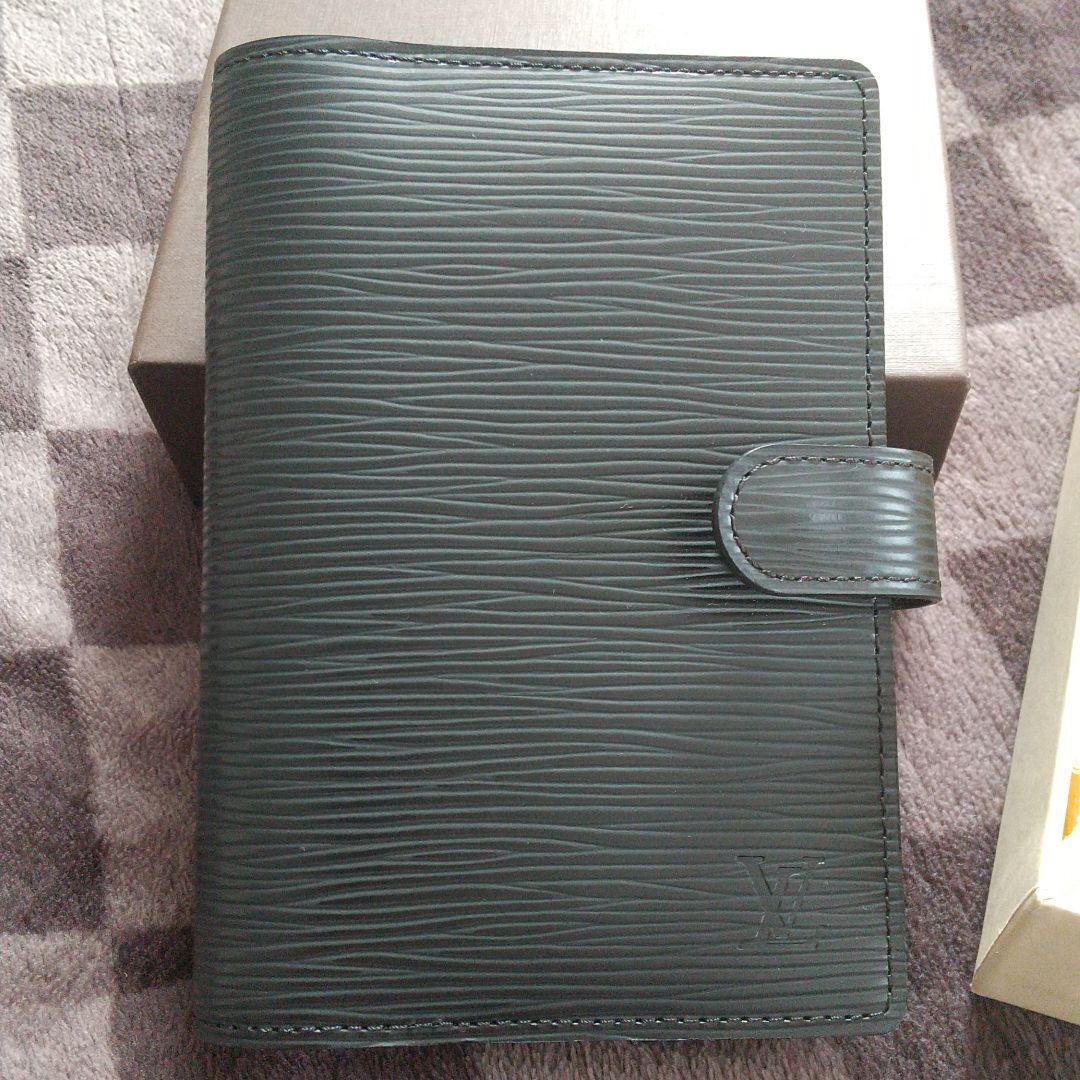 ルイヴィトン エピ 手帳