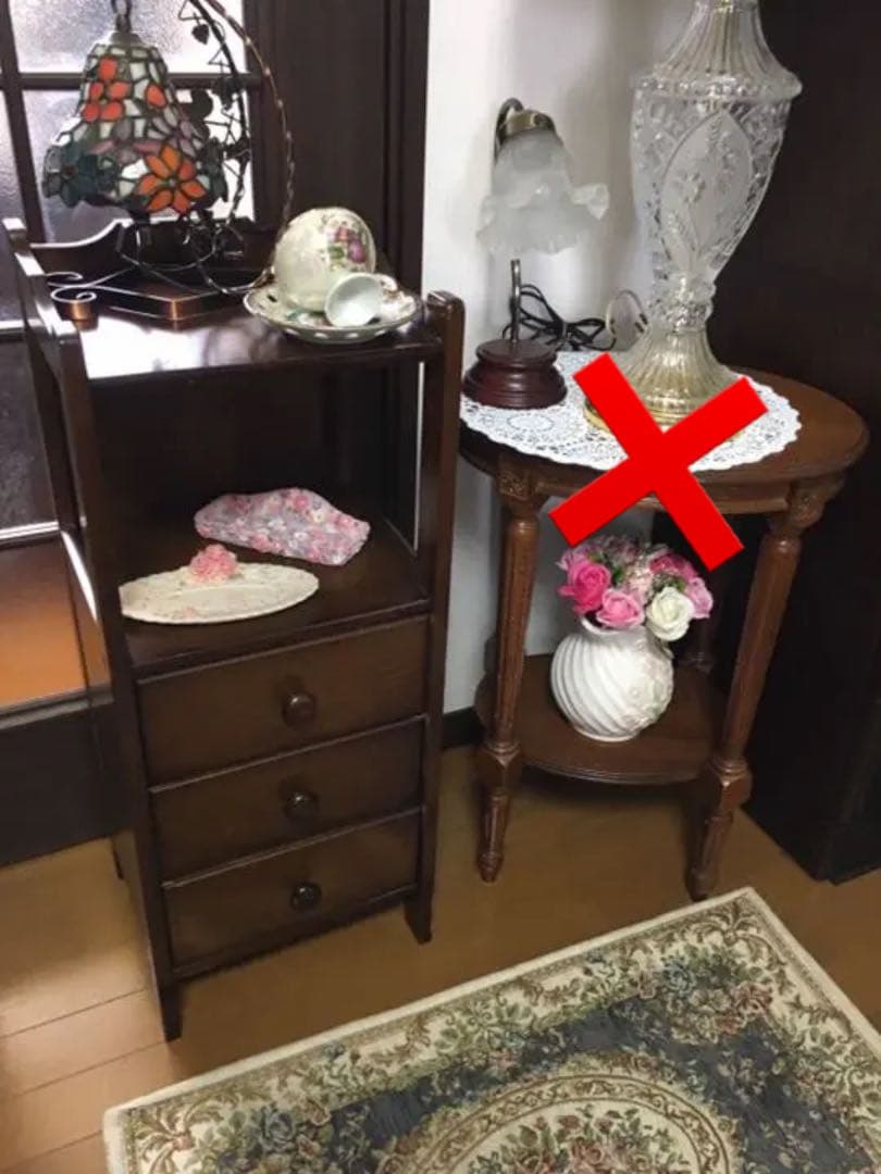 サイドテーブル