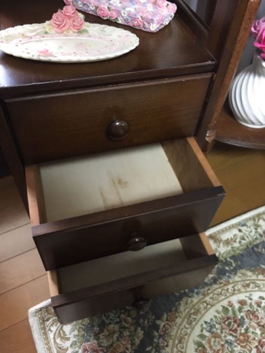 サイドテーブル