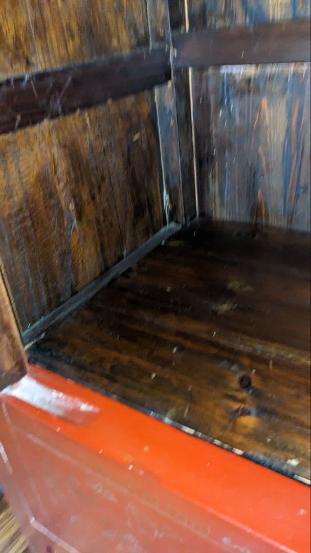 ✨シンガポール家具　存在感のある素敵な…キャビネット　落ち着いた朱赤色✨