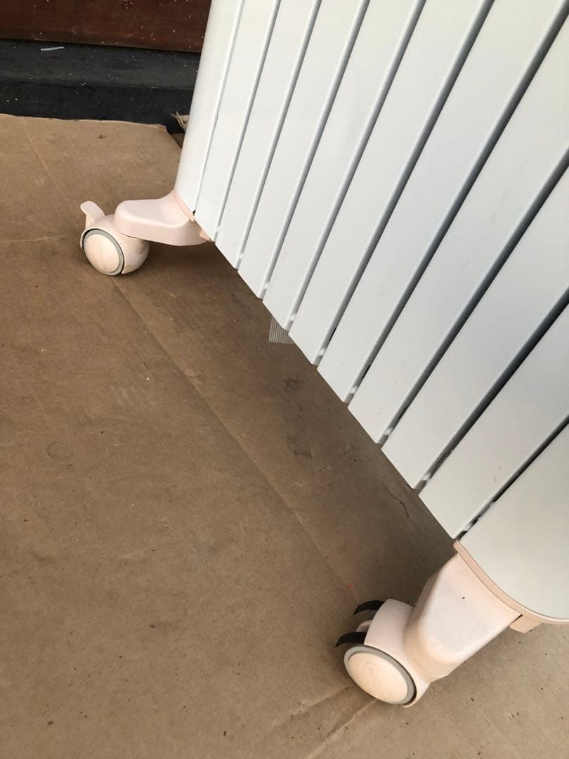 デロンギ オイルヒーター　RHJ75V0915-PK