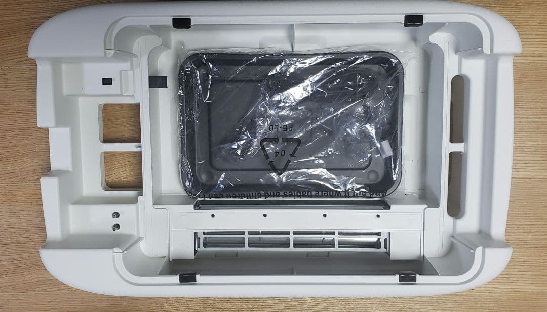 【新品】吸煙グリル　S-cubism SNG-001WH　即購入【匿名配送】