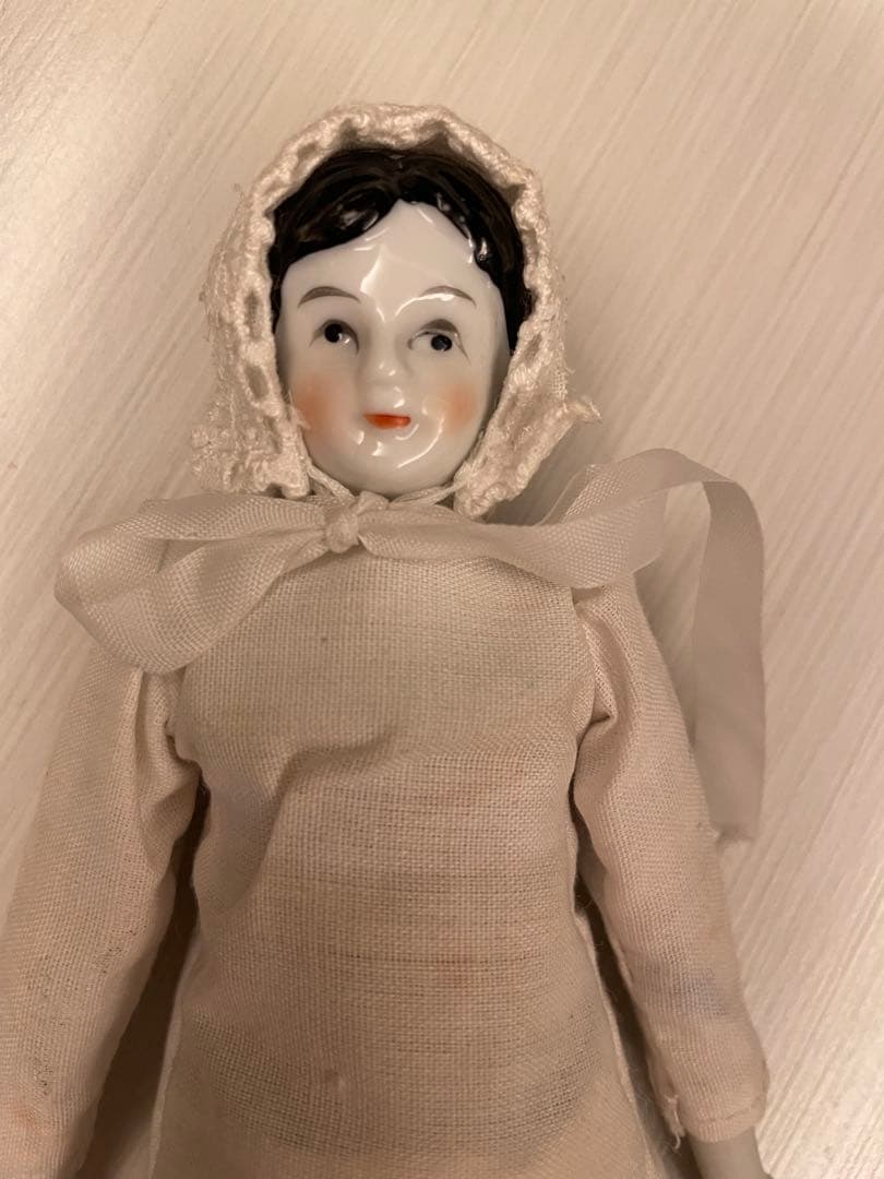 チャイナヘッド•ドール