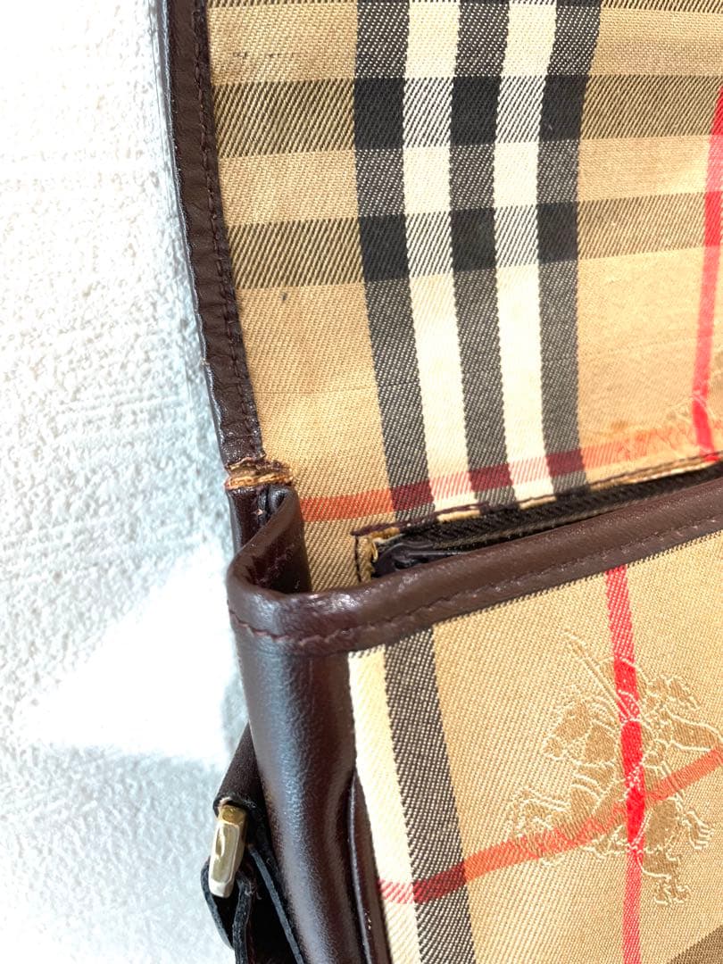 バーバリー　BURBERRY ポケットバック　ショルダーバッグ