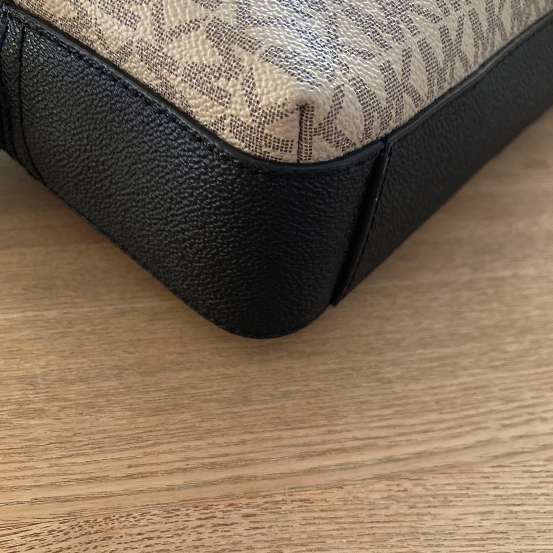 極美品♡マイケルコース♡ショルダーバッグ♡クロスボディ♡ベージュ×ブラック