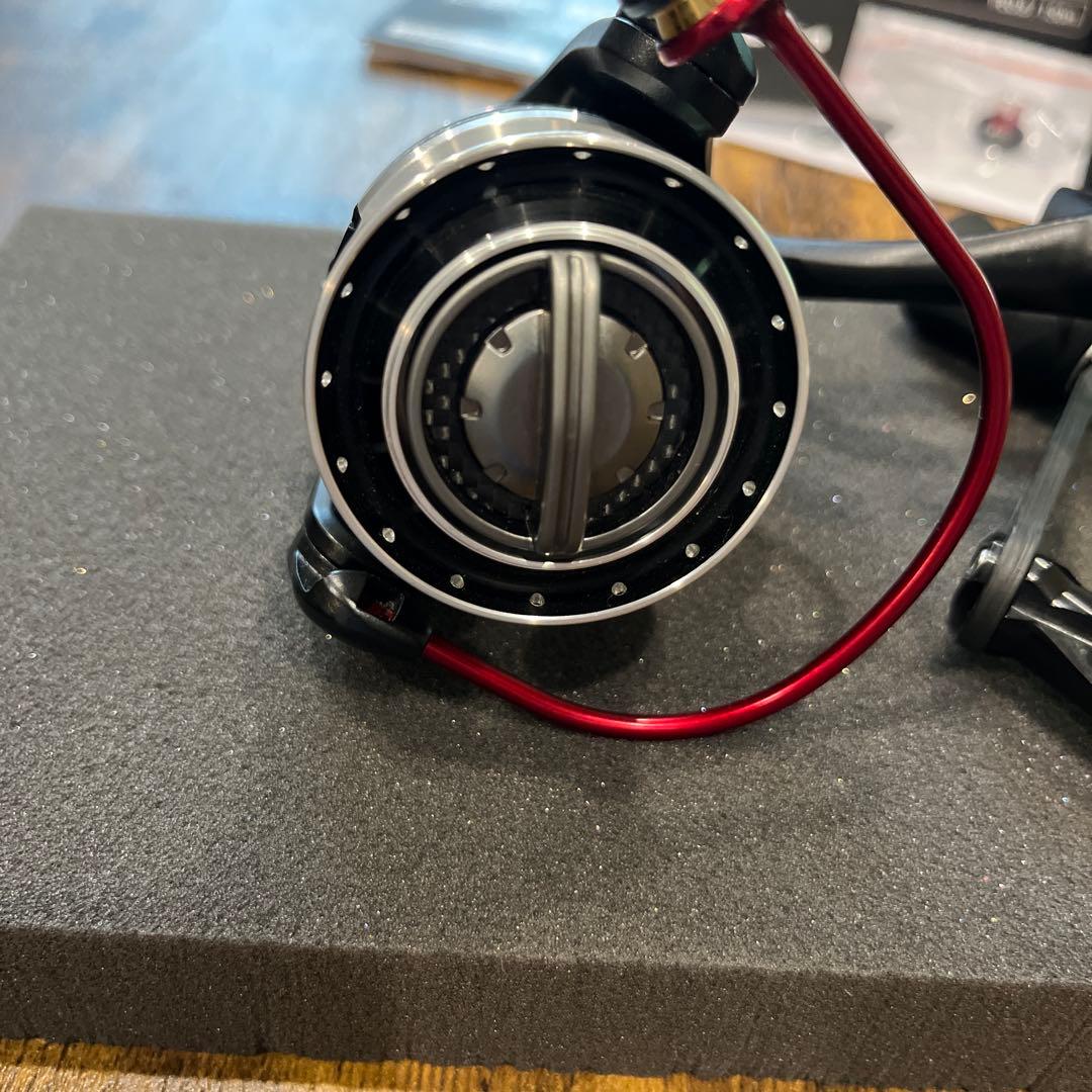 リール REVO MGX THETA 2500SH