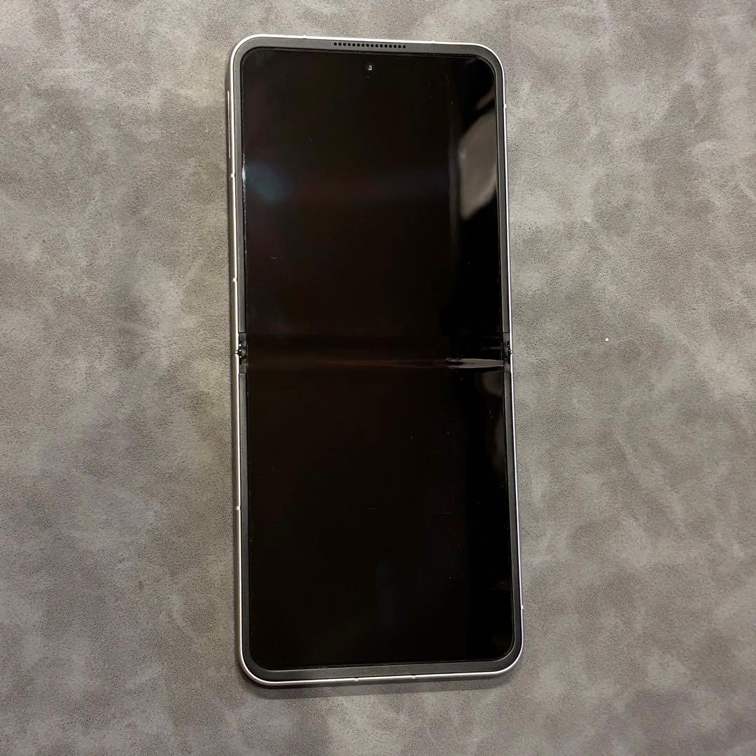 Libero Flip ゴールド　128GB SIMフリー【初期化済み】