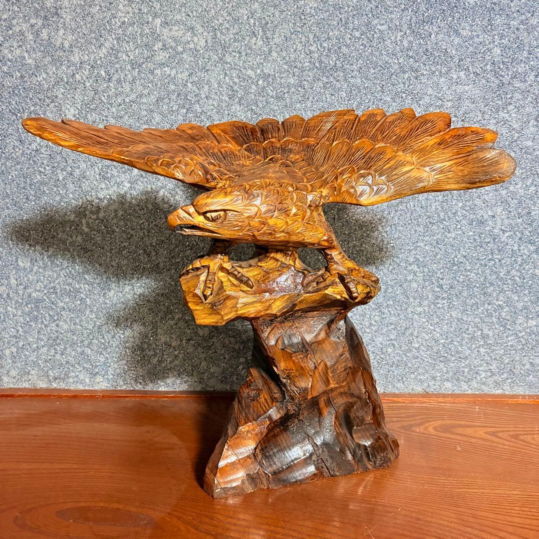 【タカ木彫り／鷹の置き物】縁起もの 木製 置物 レトロ インテリア