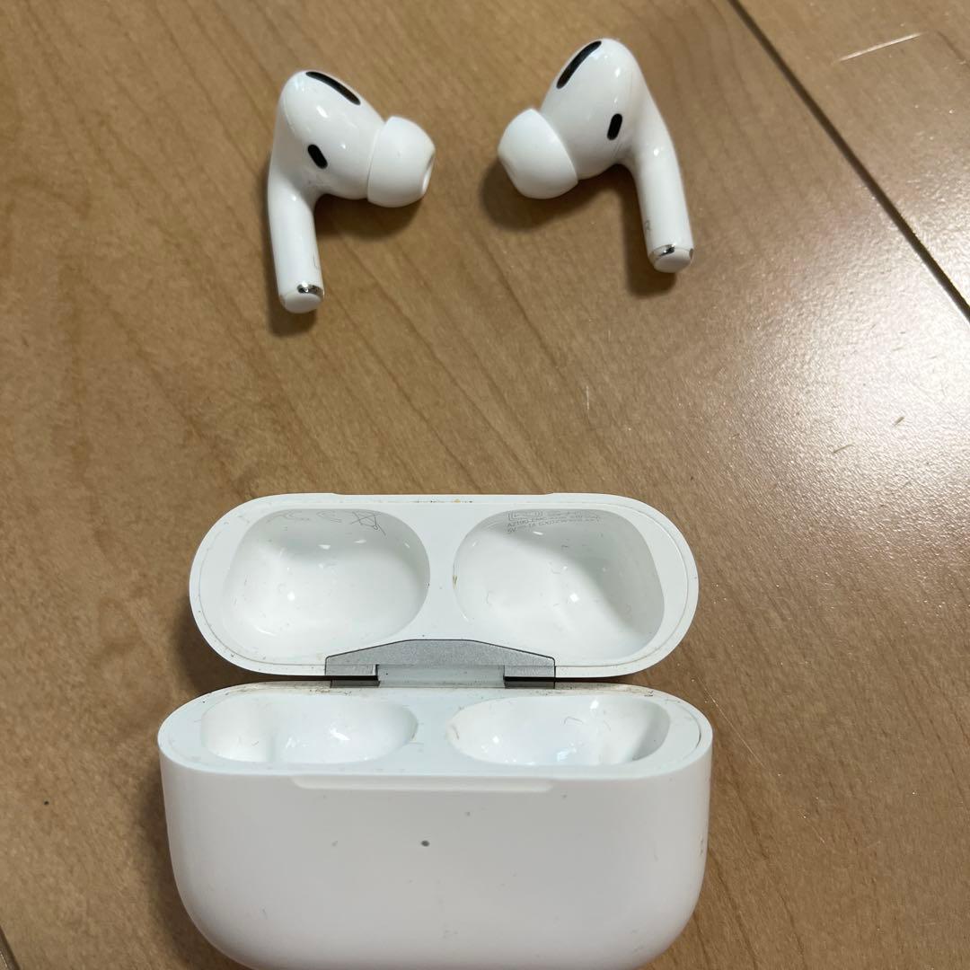 最終値下げ【美品】純正AirPods Pro 第一世代　本体 充電ケース付き