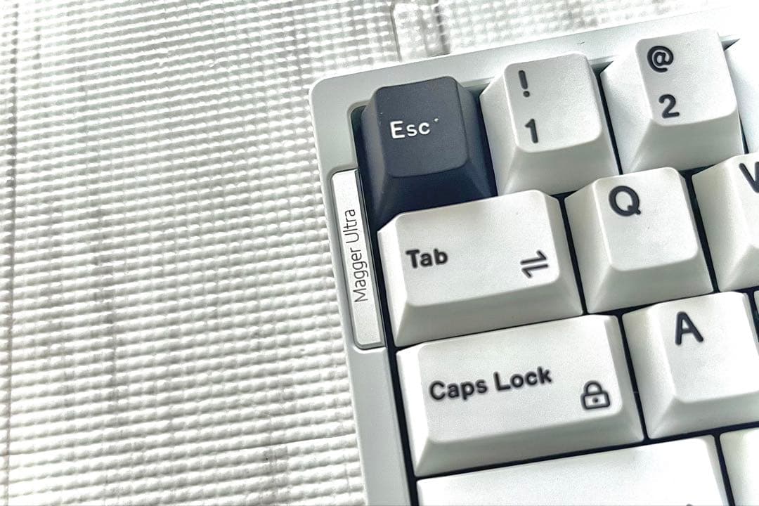 LUMINKEY Magger 68 HE Ultra ホワイト 英語配列