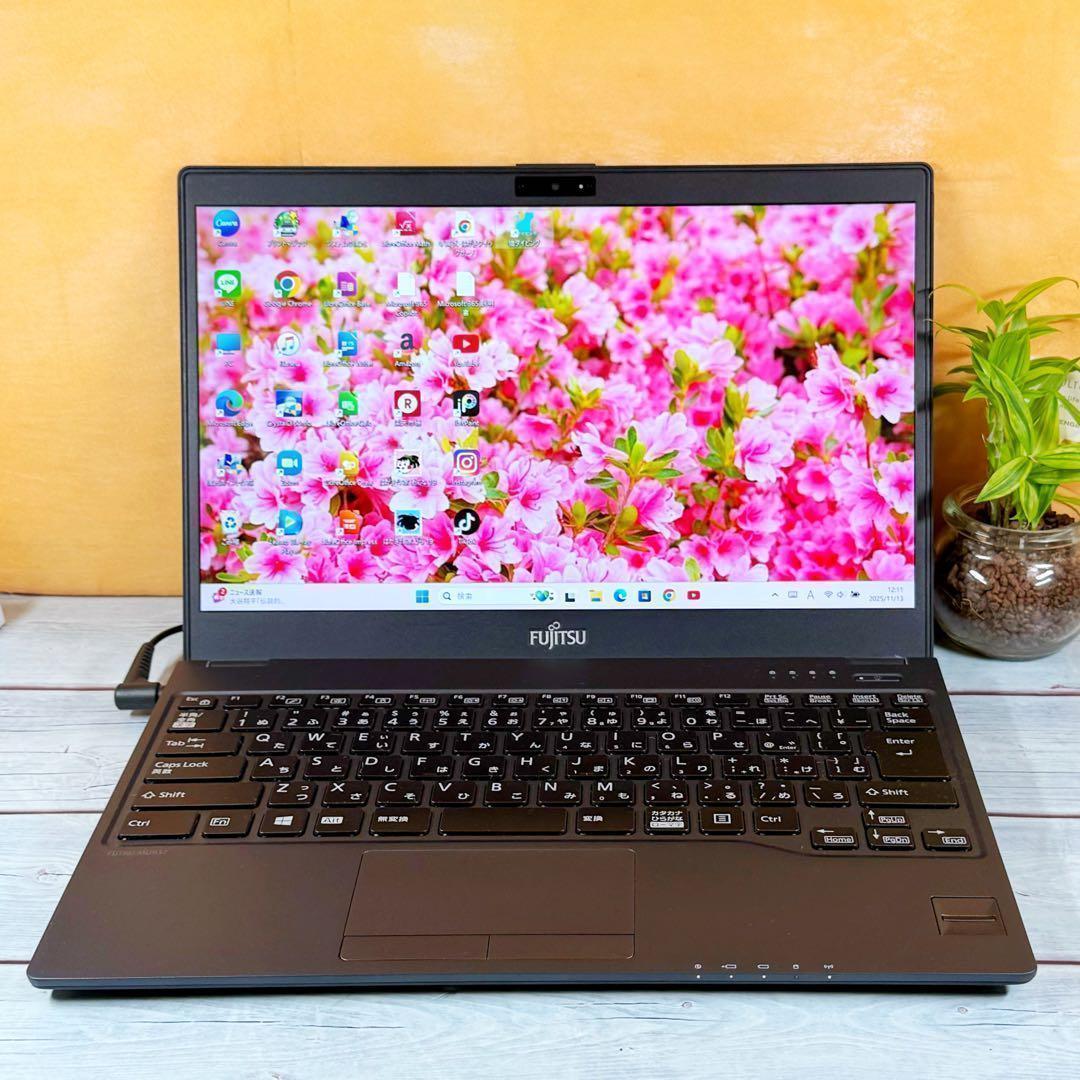 売れてます❣️薄型軽量ノートPC❣️メモリ8GB☘️SSD☘️Windows11