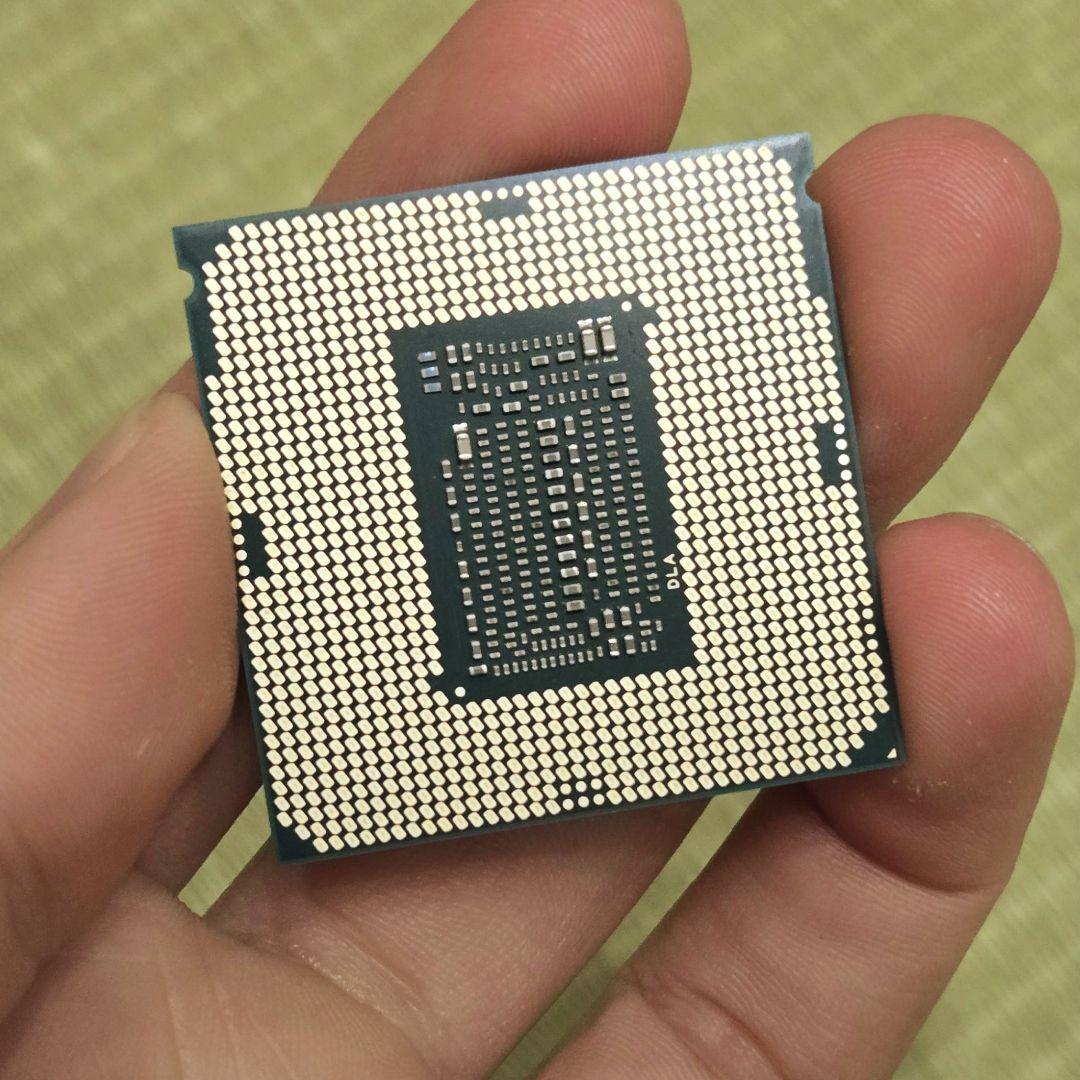intel Core i7 9700KF 3.6Ghz 動作確認済み