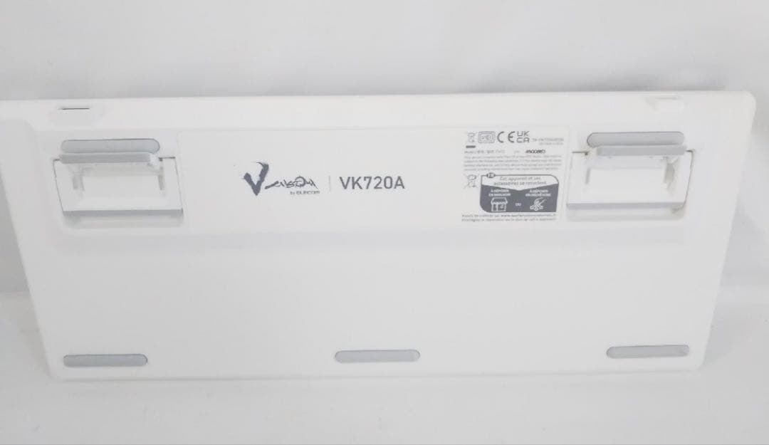 超美品 エレコム VK720A ホワイト メカニカルキーボード_70