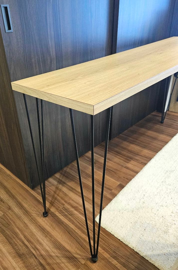 スタイリッシュ！鉄製脚付き カフェテーブル　PCデスク　ワークテーブル　二人