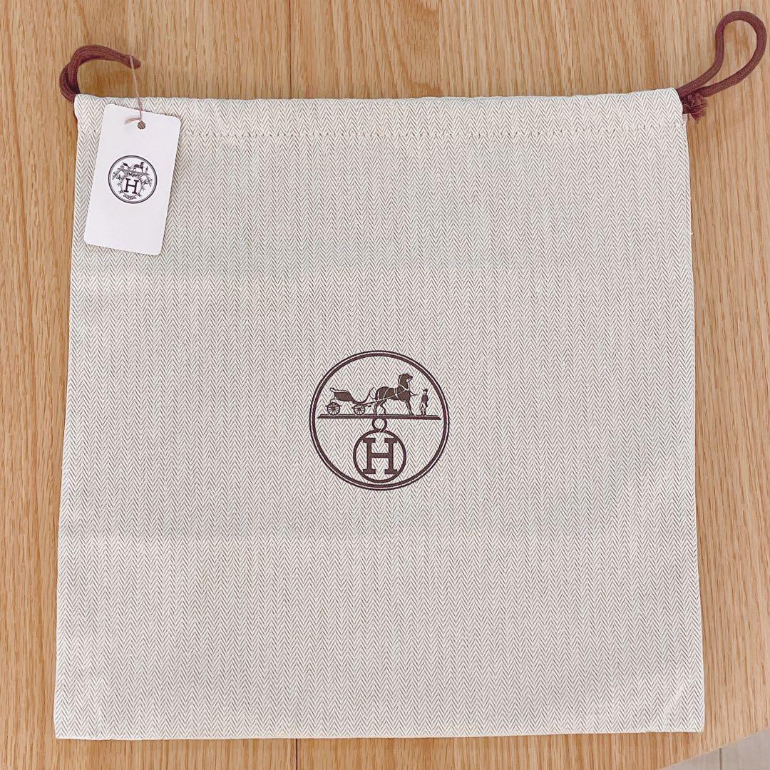 新品　HERMES 保存袋　巾着袋　32×31 紙タグ付