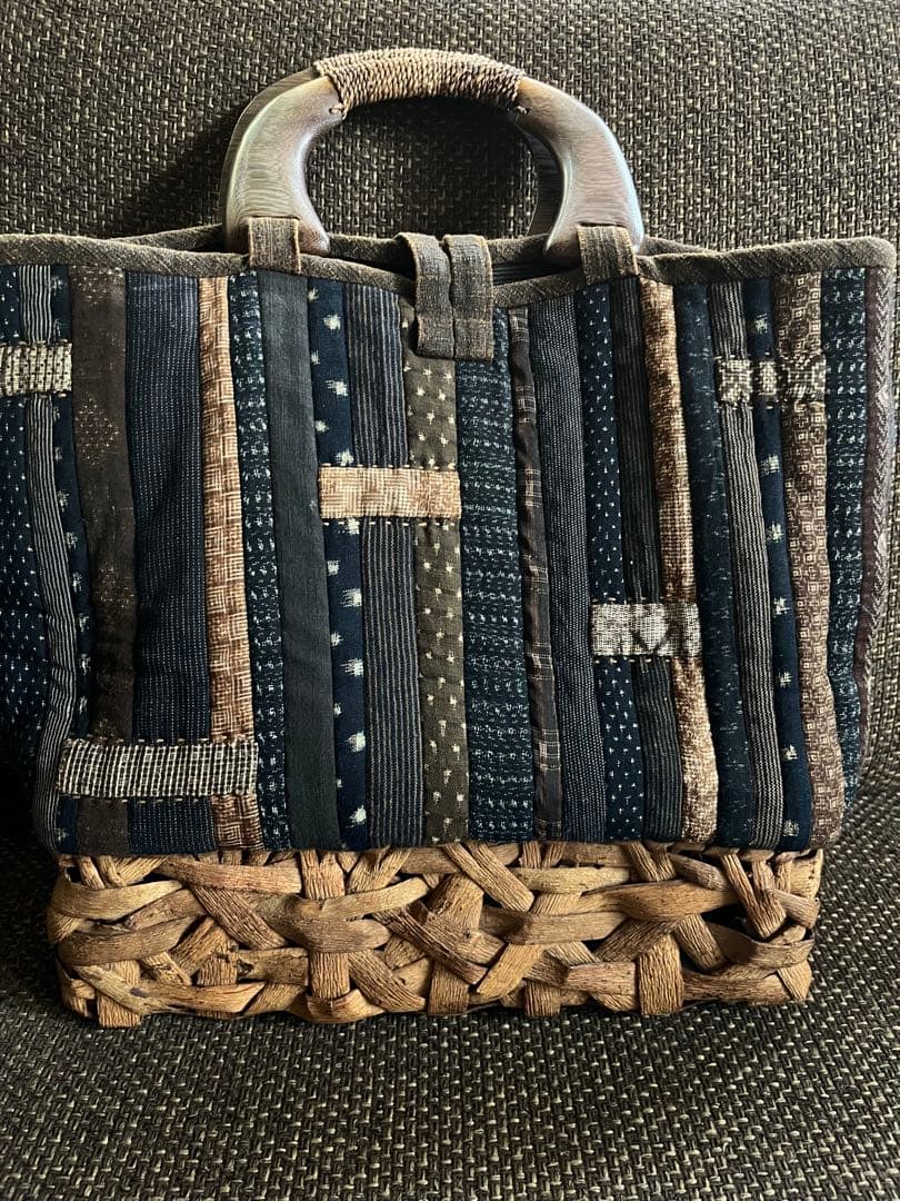 胡桃の下かご付きパッチワークバッグ