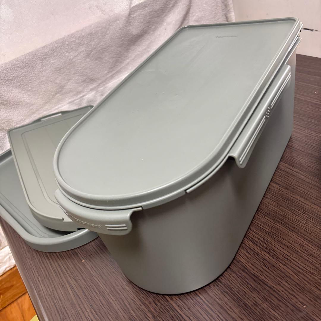 Tupperware タッパーウェア　キッチンキーパー　ハーフ2個セット