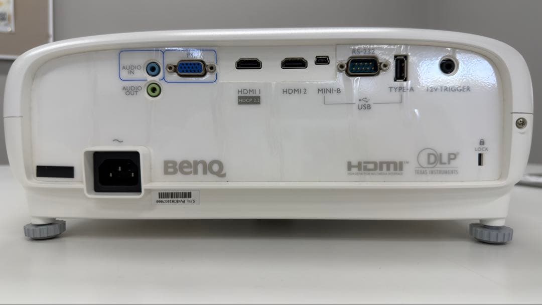 BENQ HT2550 4K HDR プロジェクター本体