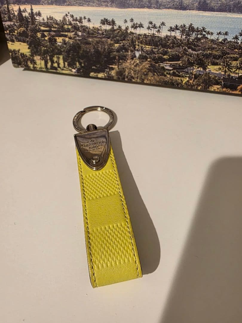 Louis Vuitton 蛍光イエロー キーホルダー　キーリング
