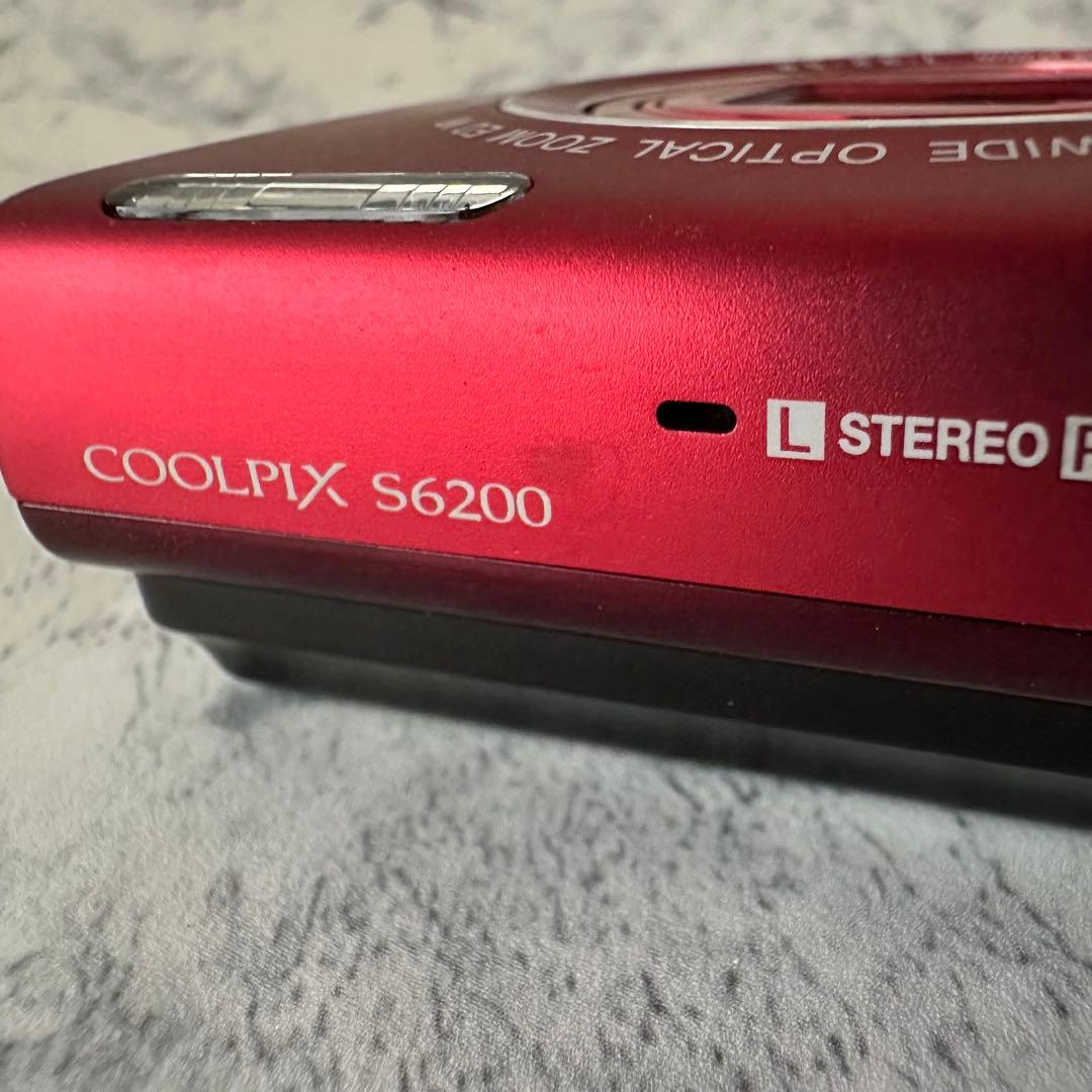 美品 Nikon COOLPIX S6200 レッド コンパクトデジタルカメラ