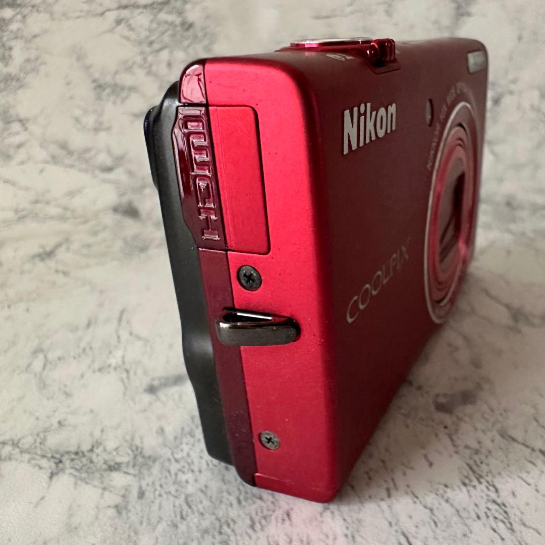 美品 Nikon COOLPIX S6200 レッド コンパクトデジタルカメラ