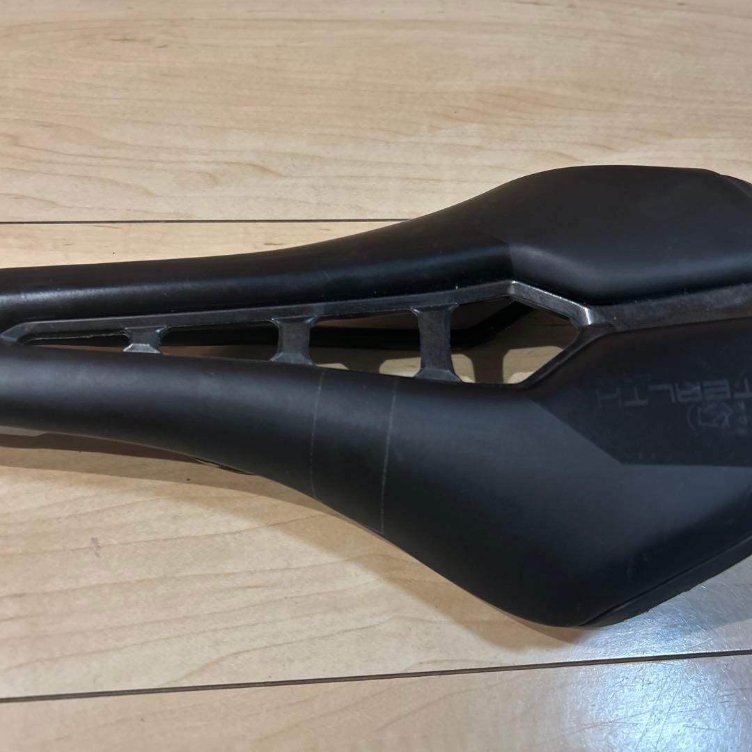 PRO STEALTH カーブドパフォーマンスサドル