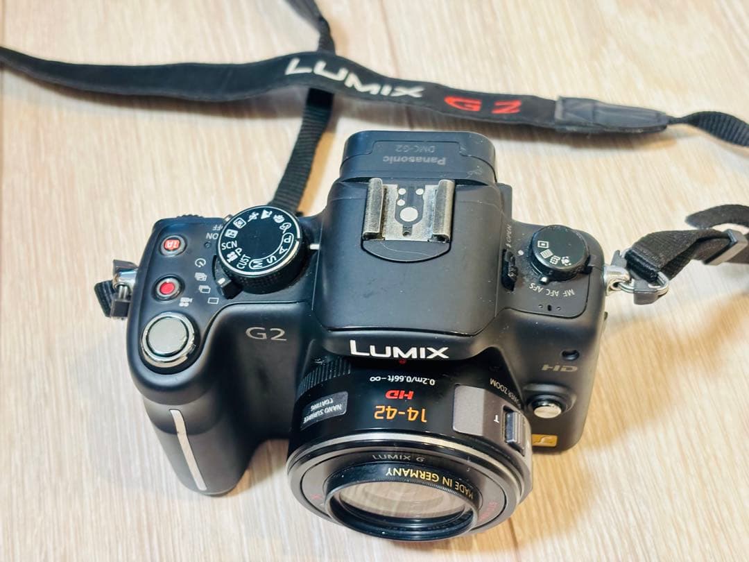 Panasonic Lumix G2 ミラーレス一眼レフ　デジタルカメラ