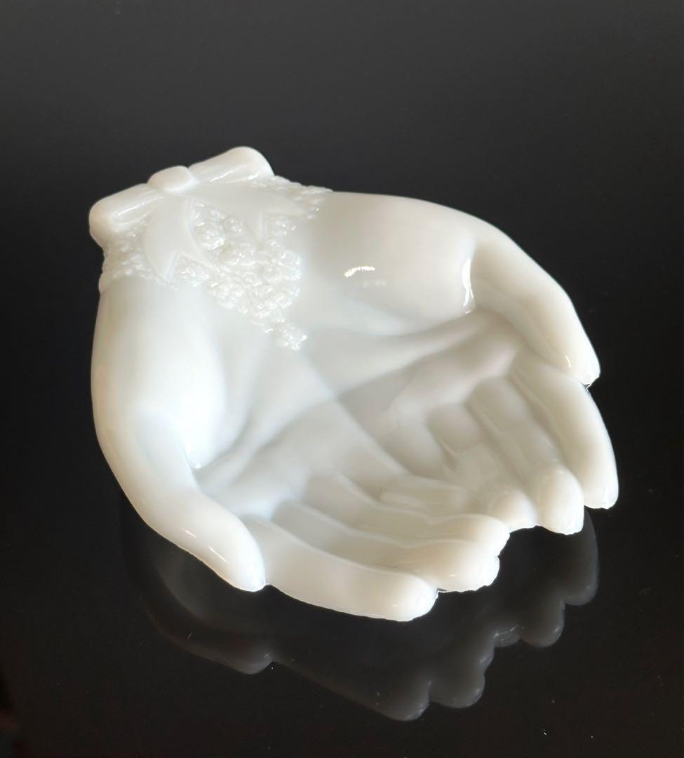 ミッドセンチュリー　ソープディッシュ　ハンドトレイ　ミルクガラス　AVON