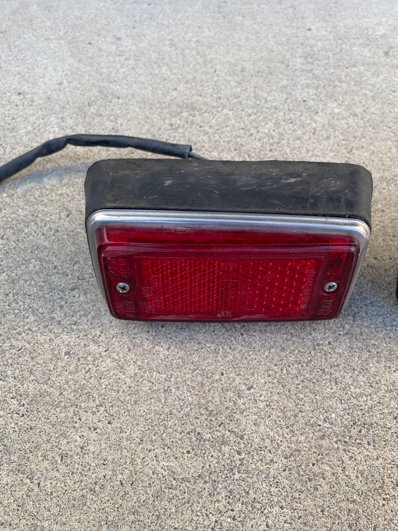 DATSUN 620 サイドマーカーランプ リア 左右 北米日産純正
