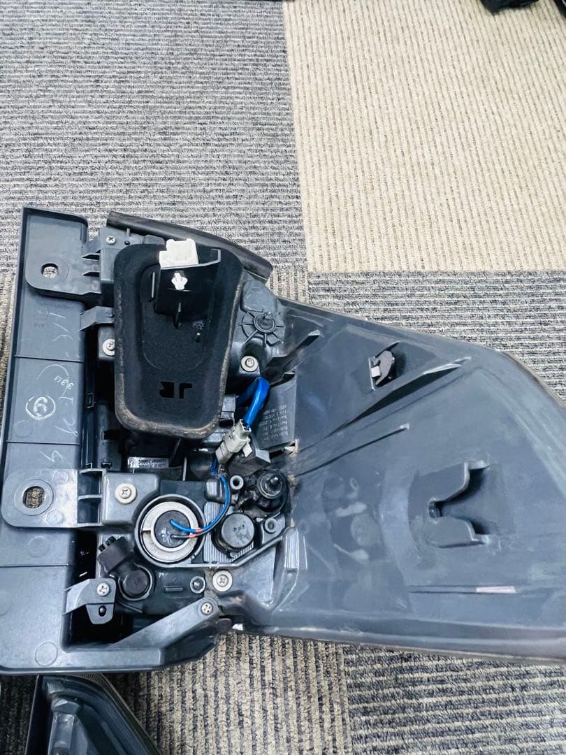 ヴェルファイア　20系 ANH20 純正テールランプ