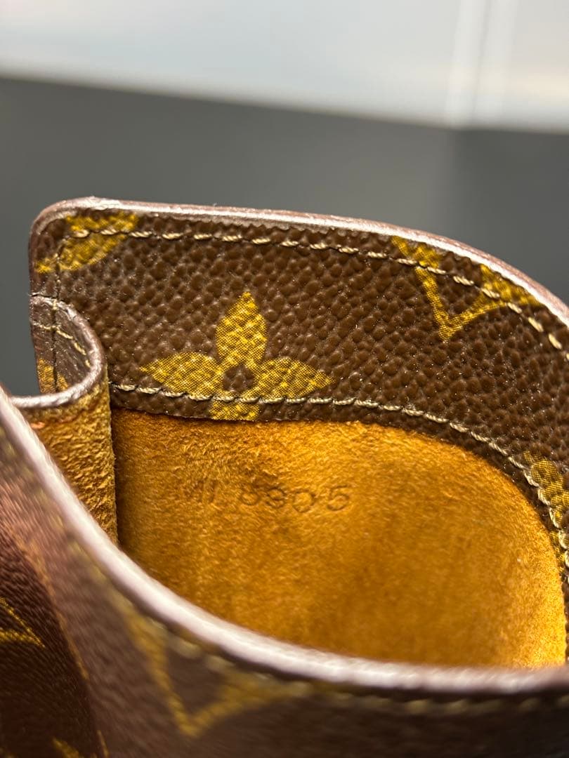 Louis Vuittonルイヴィトンモノグラムエテュイリュネットメガネケース