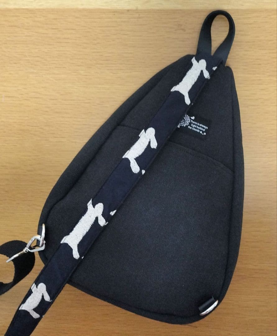 ミナペルホネン　ハンドメイド　しずく型クロスボディバッグ　run run run