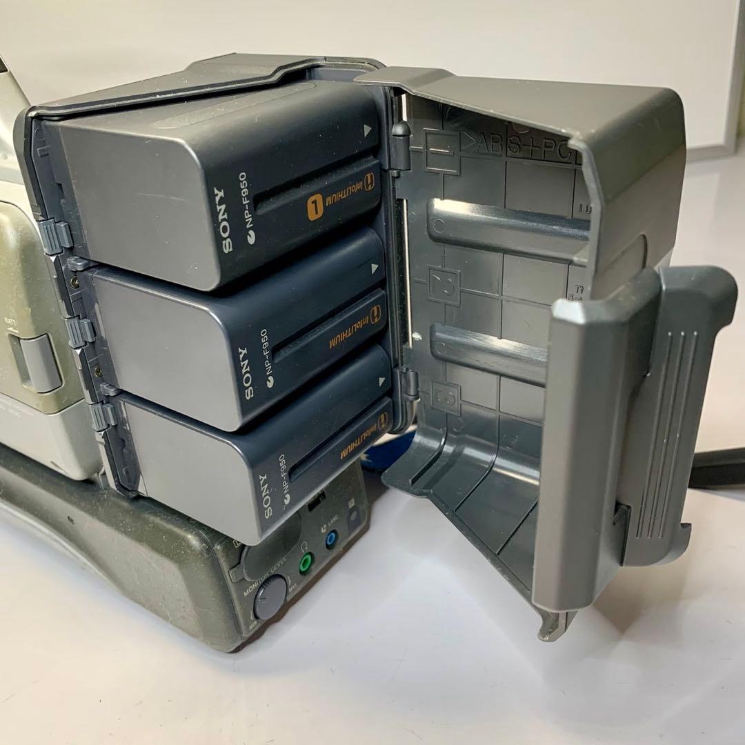 （ジャンク）SONY 3CCD 業務用ビデオカメラレコーダーDCRーVX9000