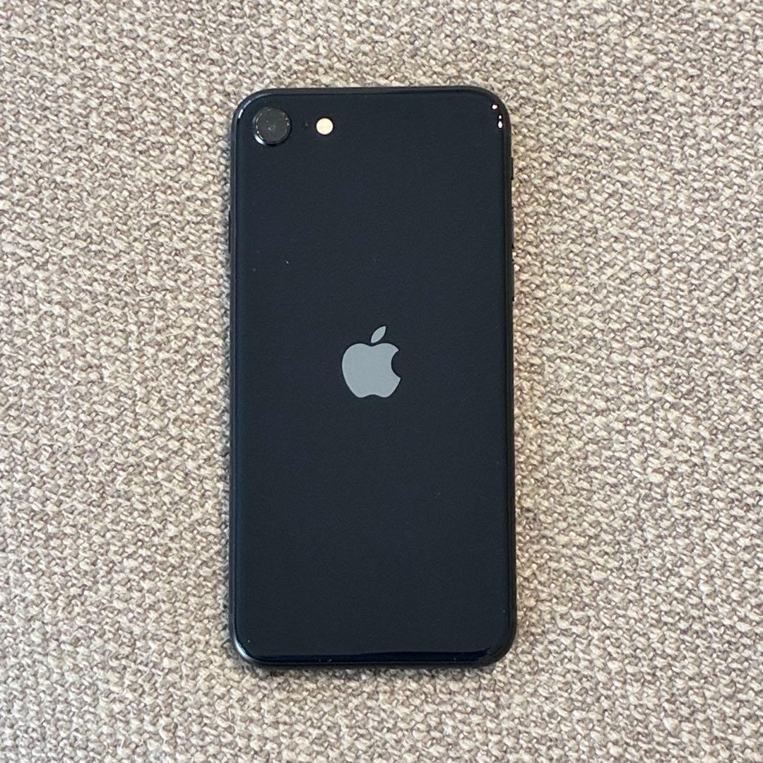 美品 Apple iPhone SE 第3世代 SE3 ブラック 64GB