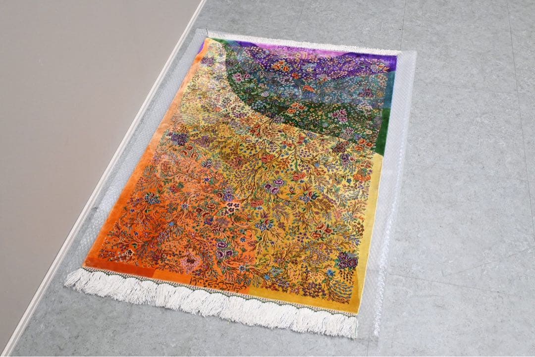 ⭐︎極上の逸品⭐︎ ペルシャ絨毯 クム サイン入り 330万