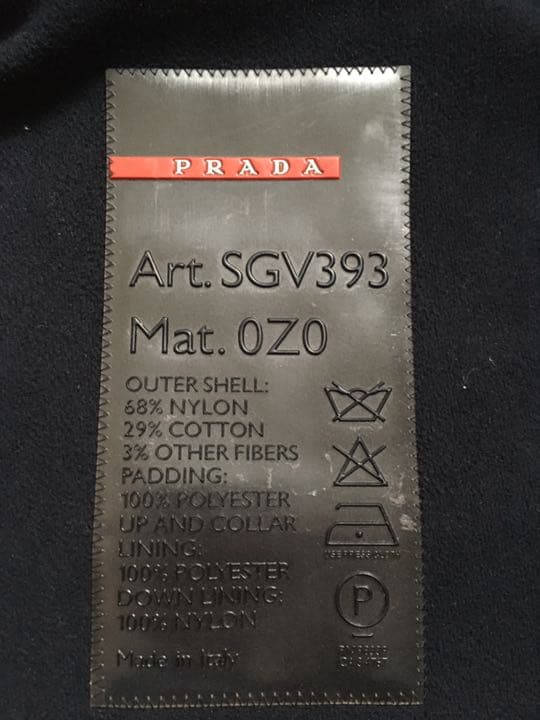 【美品／送料無料】クリーニング済／PRADA ／高機能アウターシェル