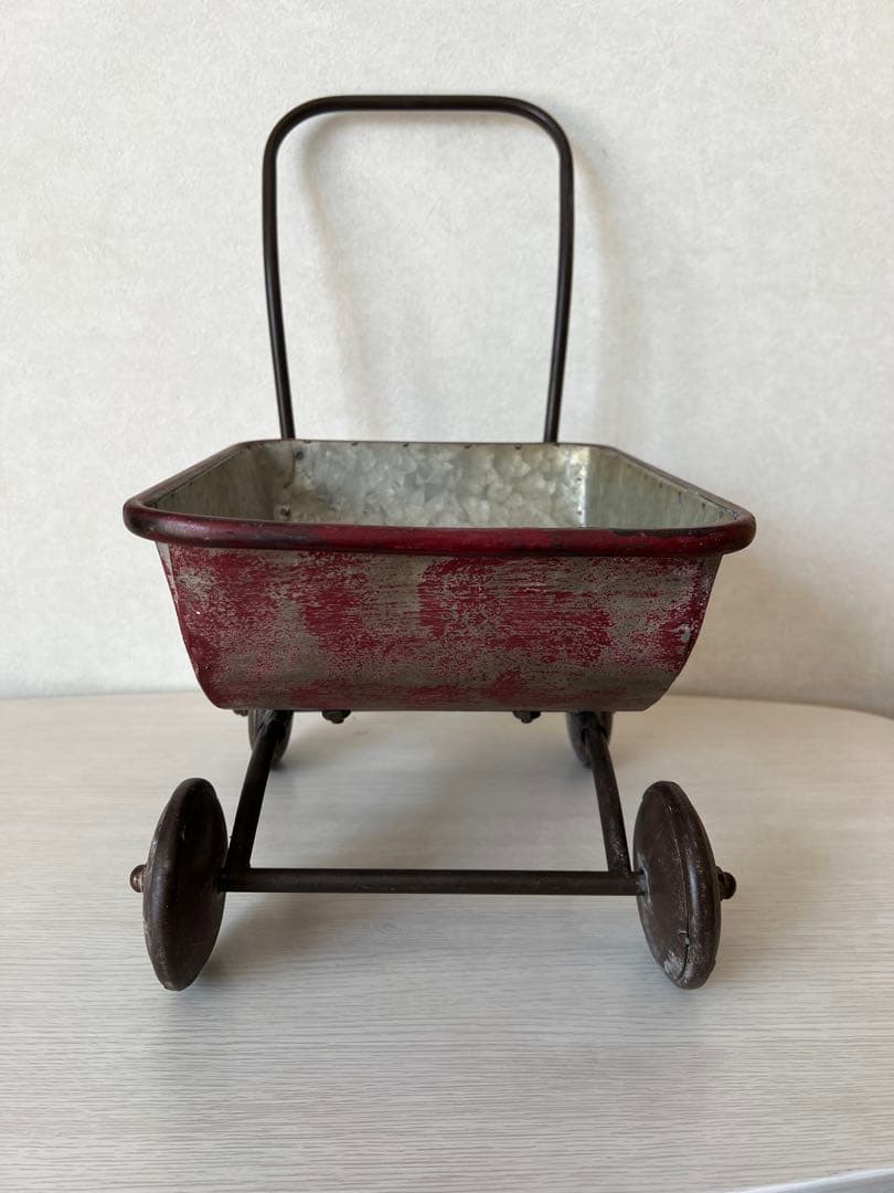 アンティーク、レトロ金属製手押し車 赤と銀